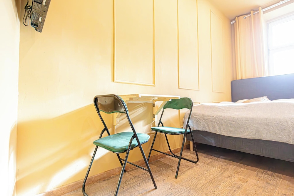 Group Friendly 4BR Near Westbahnhof