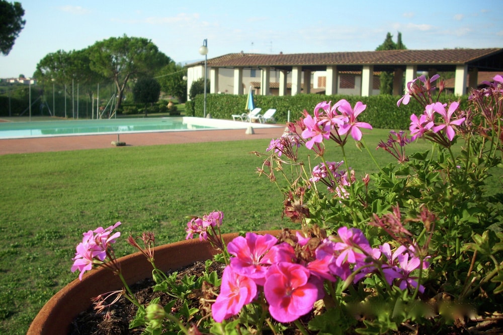 Bucine Hideaway With Pool view 4