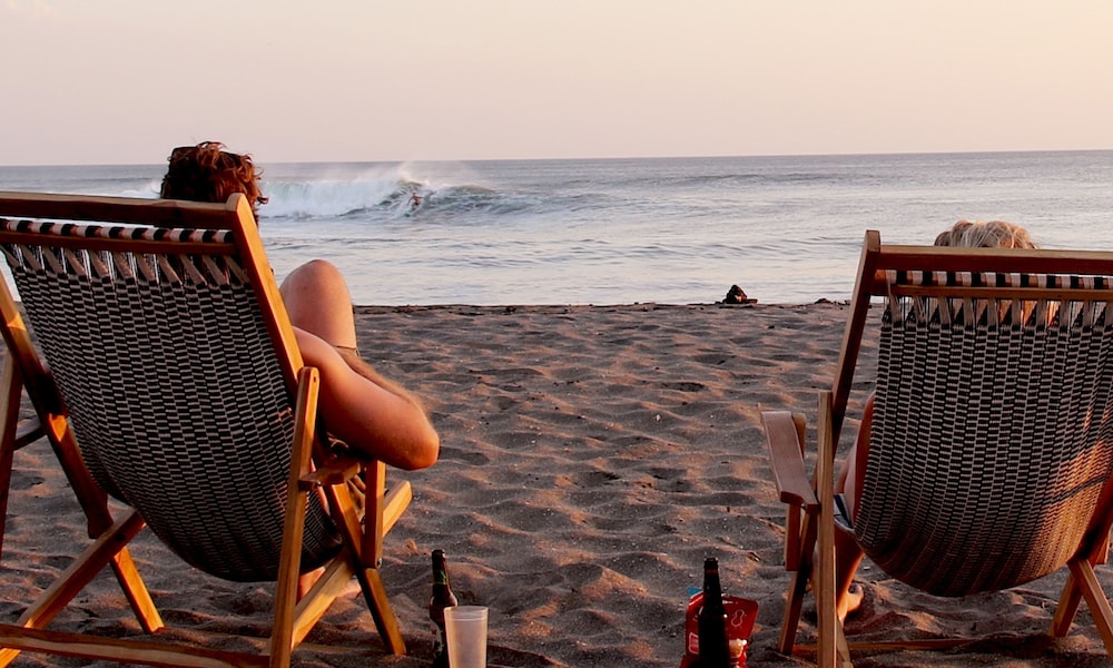 Casa Sirena Surf Lodge