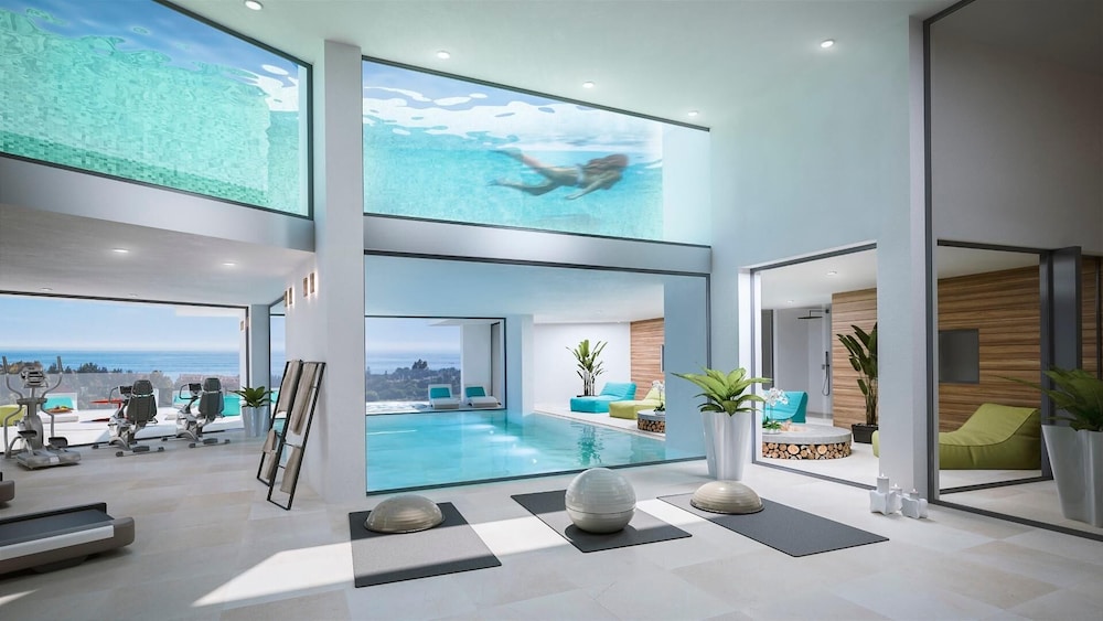 Apartment Sleeps 4 With Gym & Spa