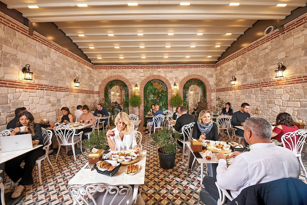 Saratoga Otel - Image 17