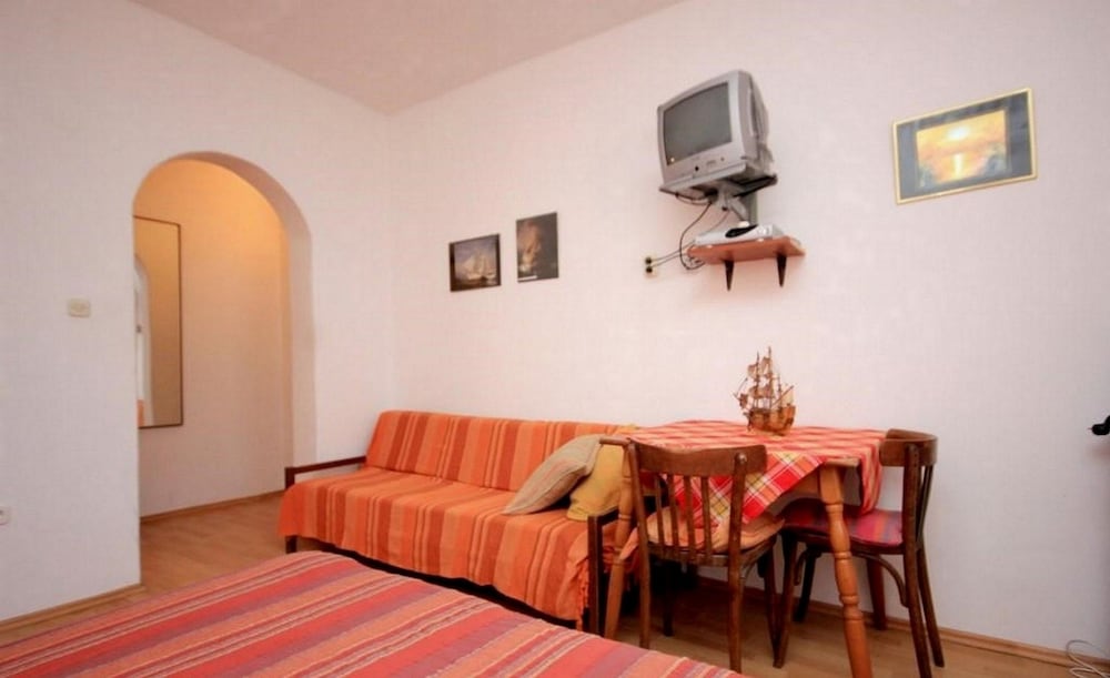 Villa Ro-Ela