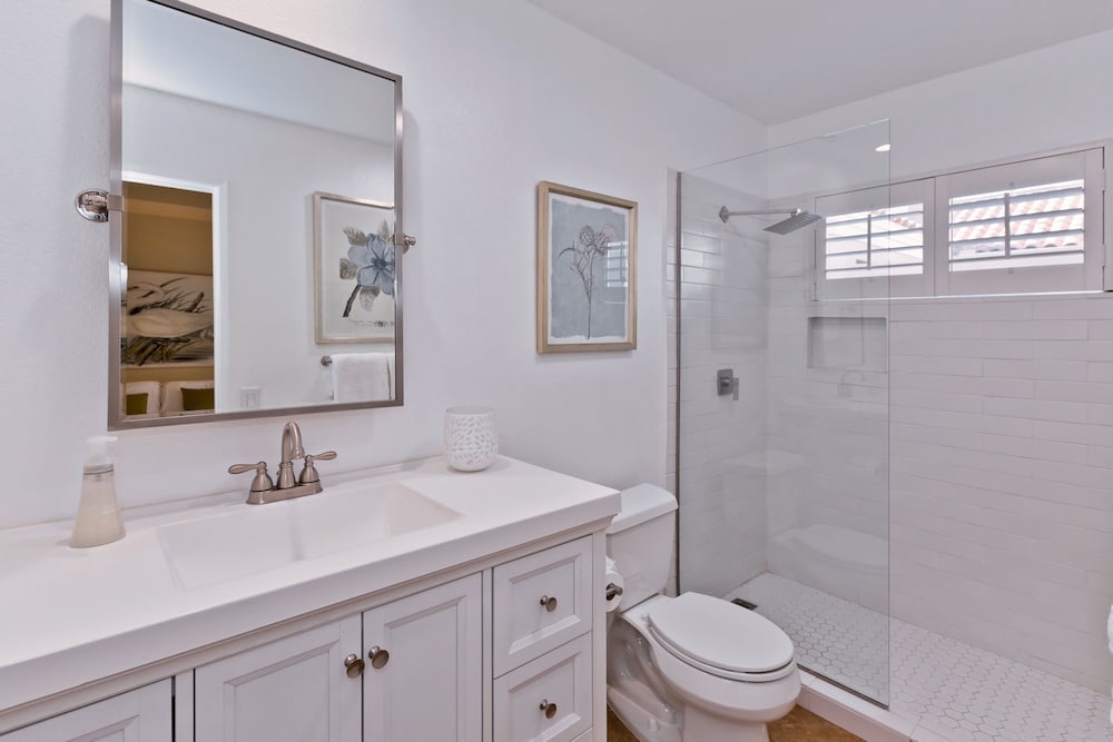 Casa Del Rio Luxe 3BR w Pool Spa Lake Views