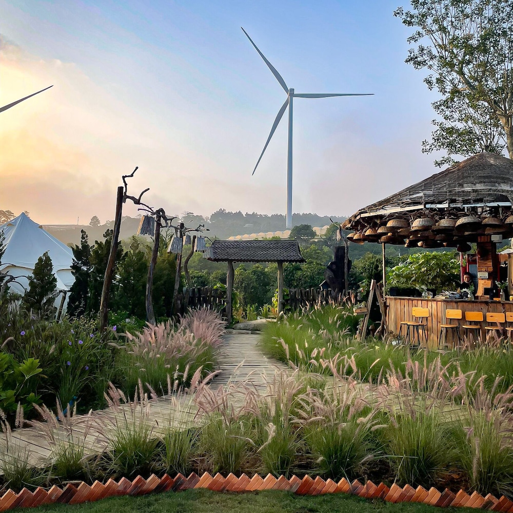 Cloud9 & Cloud View Glamping