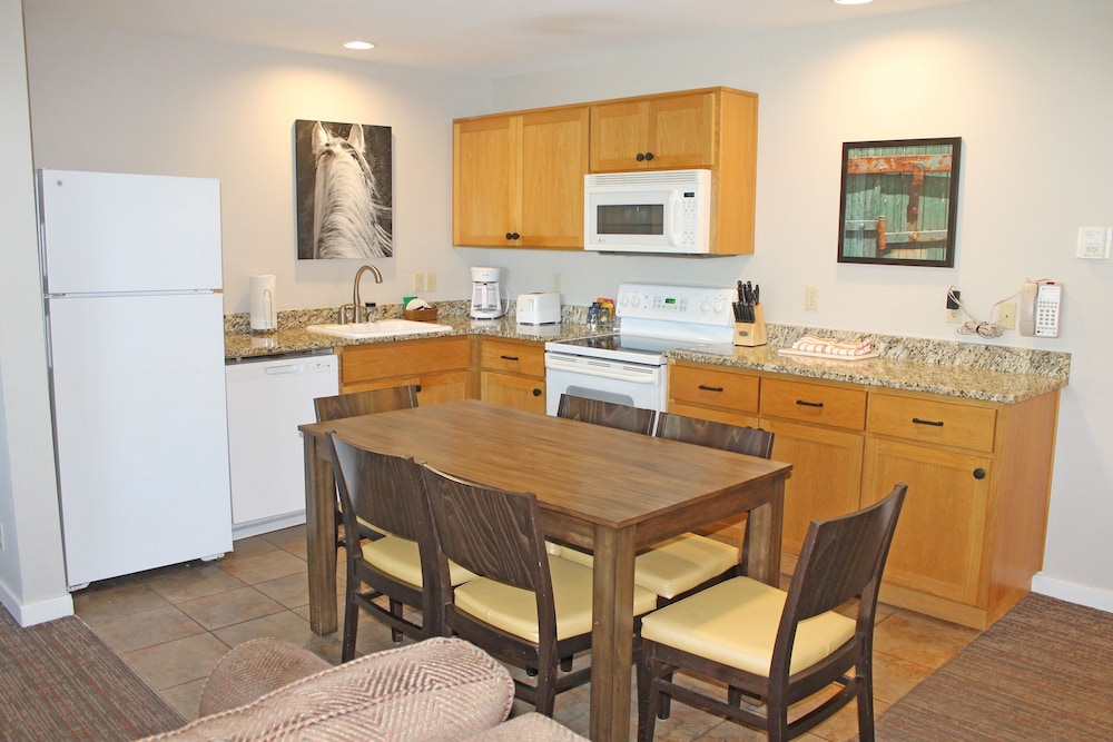 7th Mtn 823f 3 Bedroom Condo