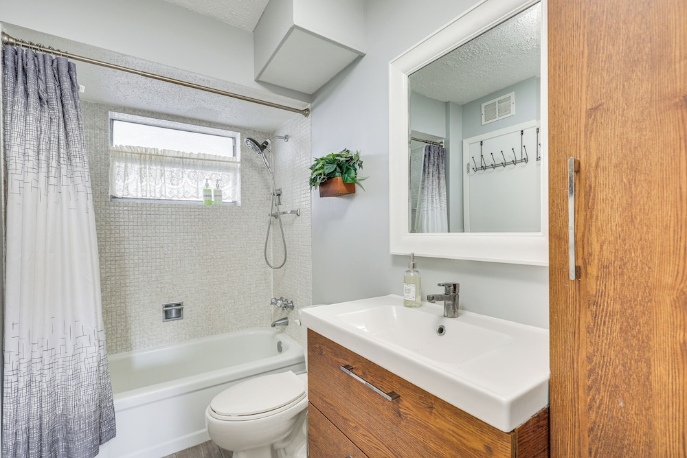 8 Mi to Dtwn Fort Lauderdale: Condo w/ Pool Access