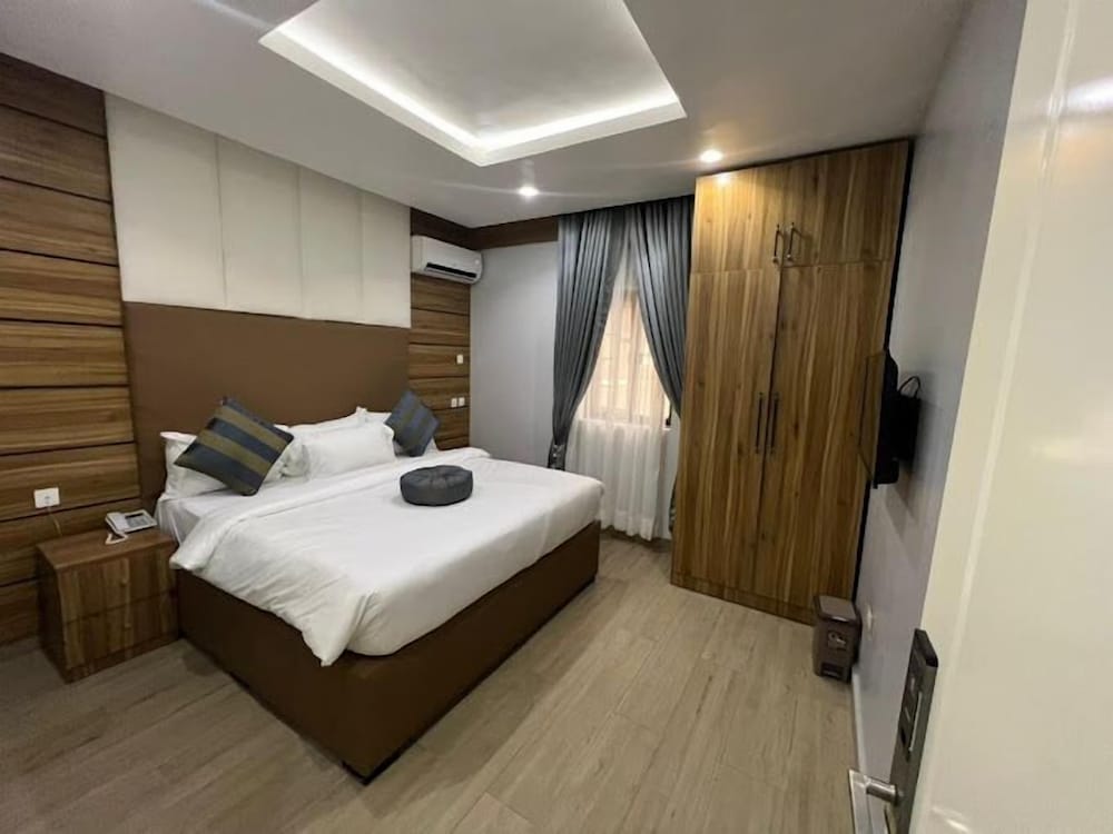 Westnite Apartment