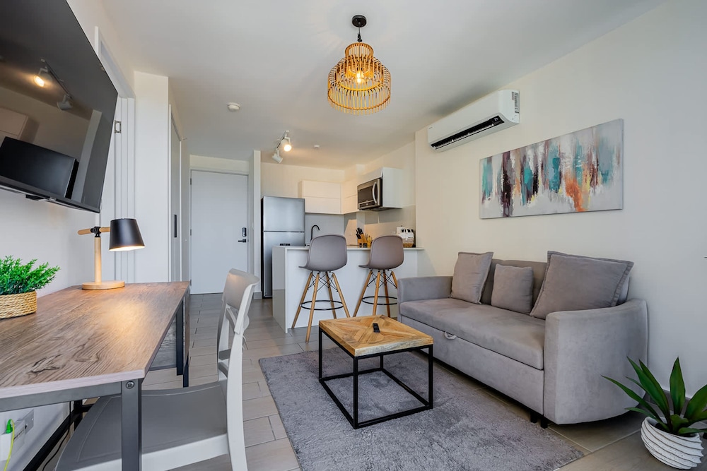 w Premium 1BR w Balcony in San Francisco