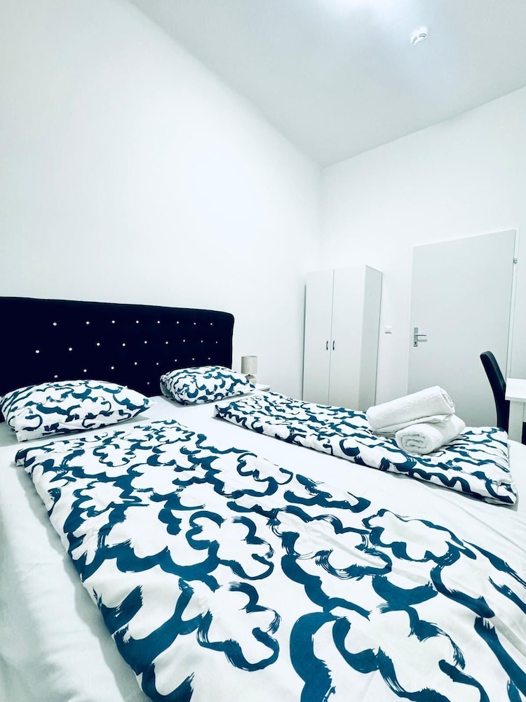 Affordable 5BR Apartment Atzgersdorf