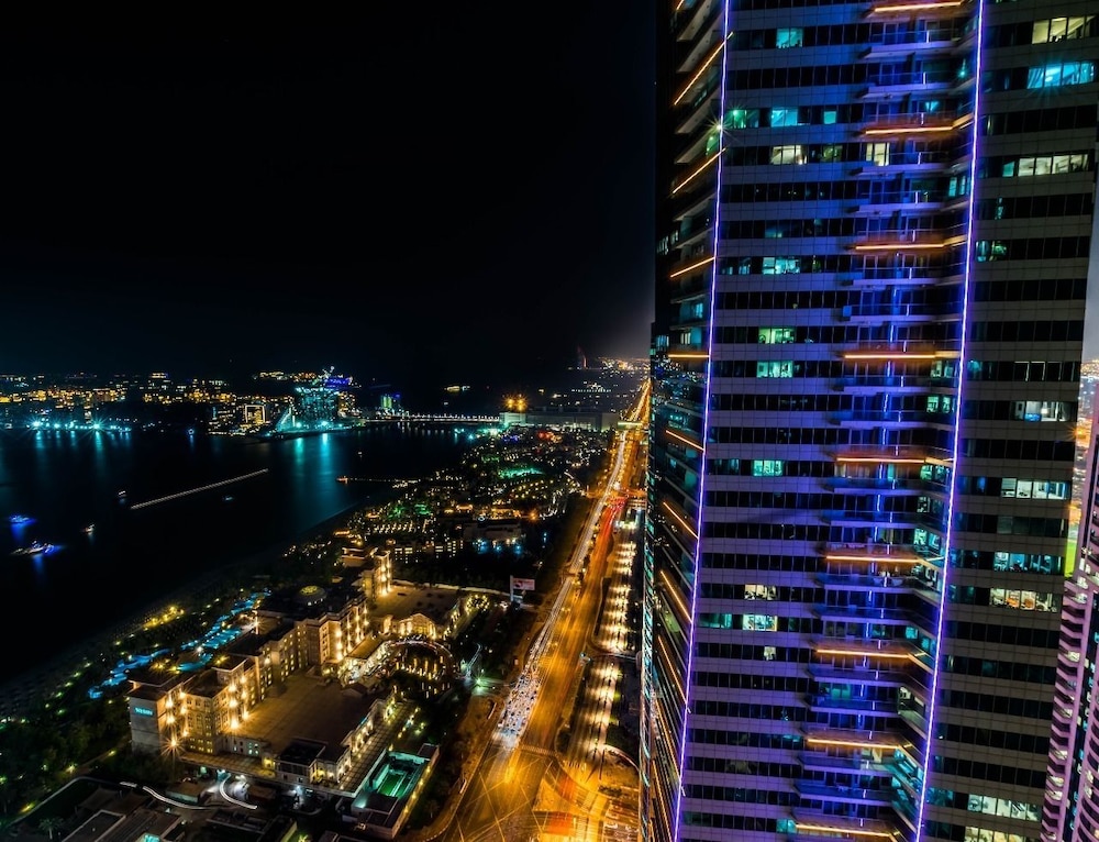 Marina Crown Tower