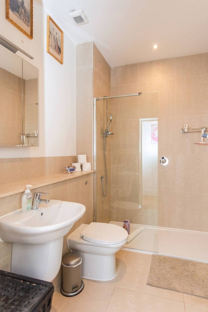 Homely 1 Bedroom Apartment in the Heart of Vibrant Camden