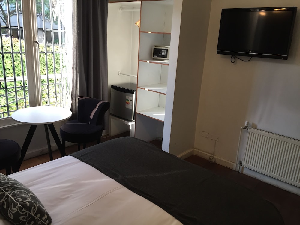 WE Hotel