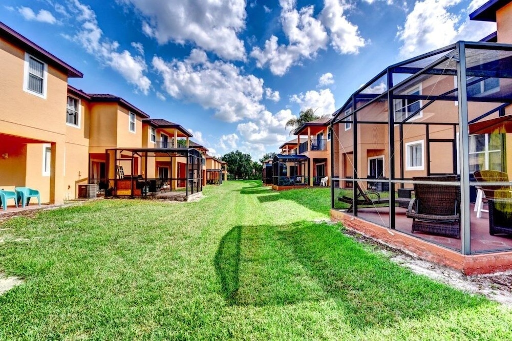 Relaxing Townhome In Regal Oaks Resort By Old Town 3 Bedroom Townhouse