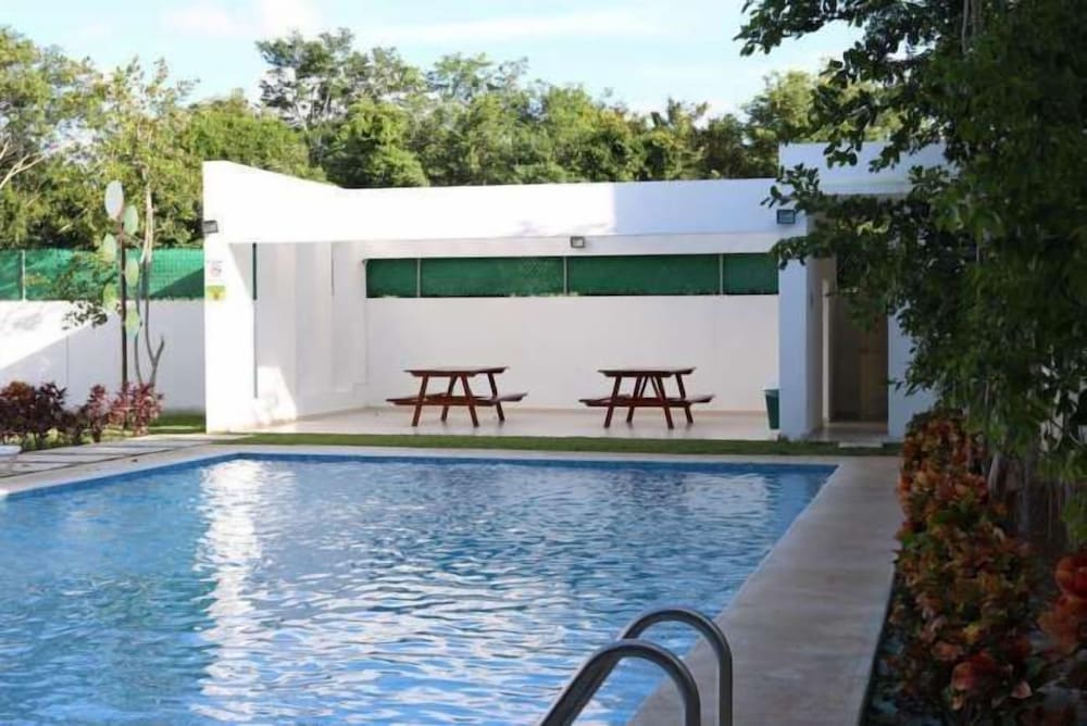 Luxury Selvanova Apartment view 3