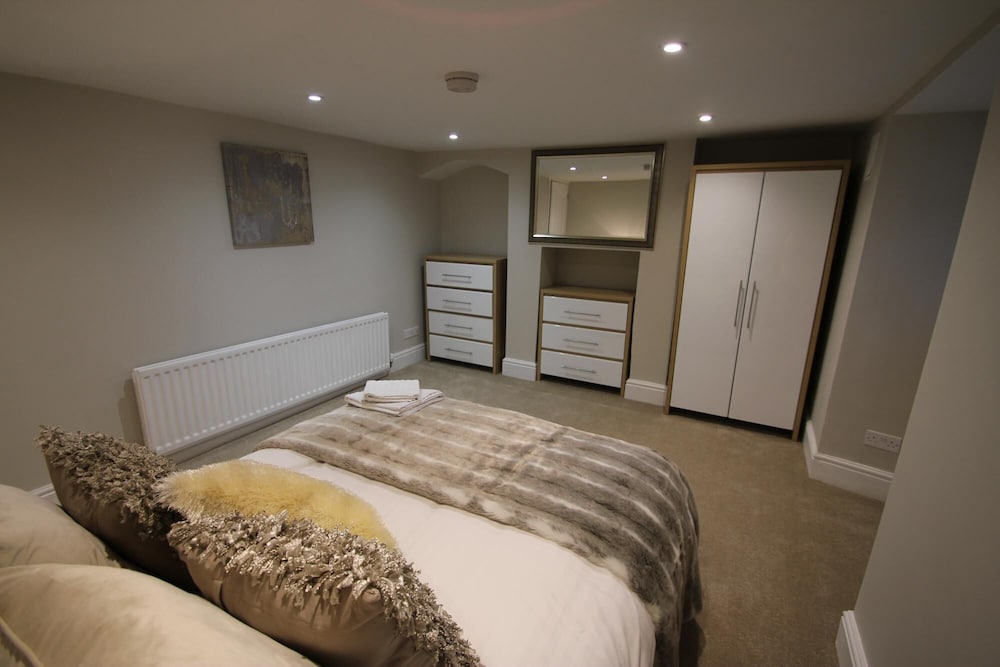 Mill House Townhouse view 3