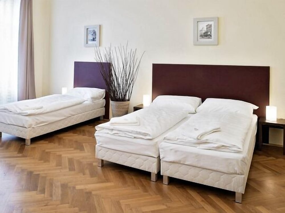 RiverView Palace Apartments