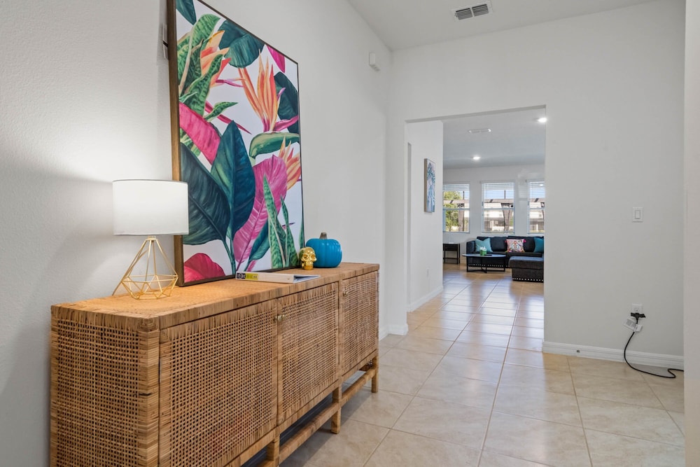 Solterra Villa With Screened Pool & Lake View