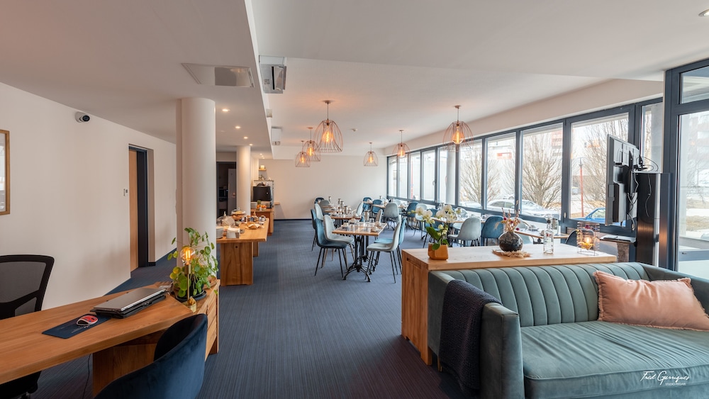 Rodez Vacations - Deltour Hotel Rodez Bourran - Property Image 2