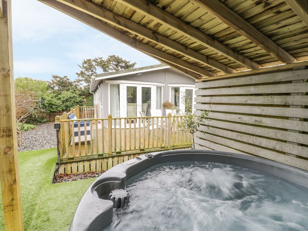 Orchard Lodge