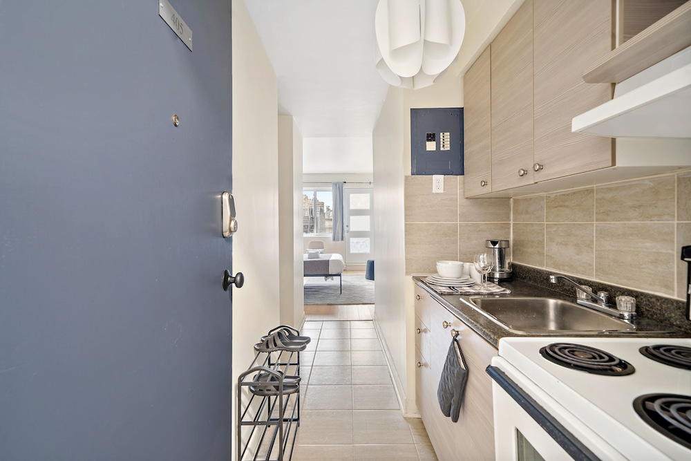 Hutchinson - Image 1