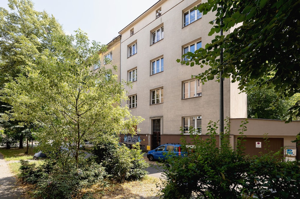 Apartment Moniuszki Cracow by Renters view 5