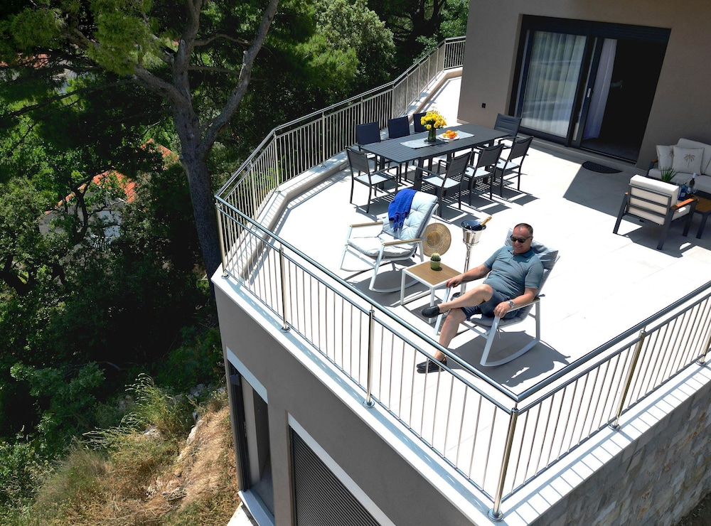 Villa Golden Grain