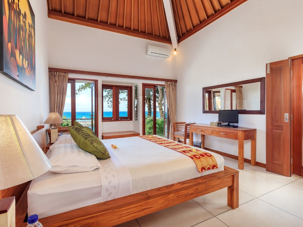 Villa Pantai by Villa Finder