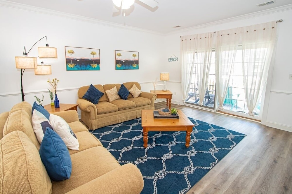 Magnolia Pointe Magnolia Lake 4827-301 3 Bedroom Condo