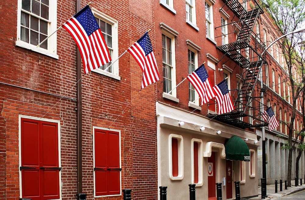 Hotel Apple Hostels - Image 1