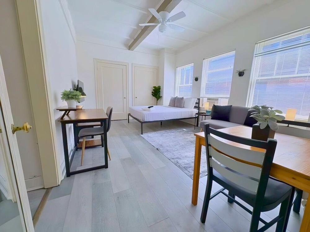 Cozy Gold Coast Studio - SP 1203
