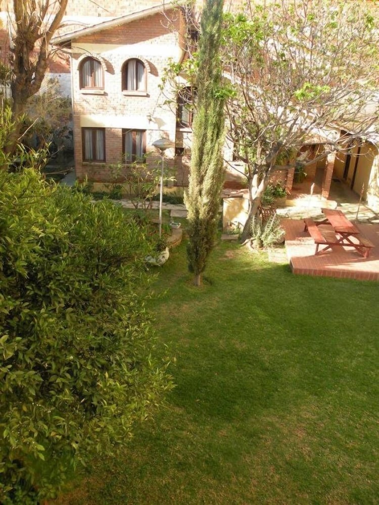 El Jardin Suites and Guest House