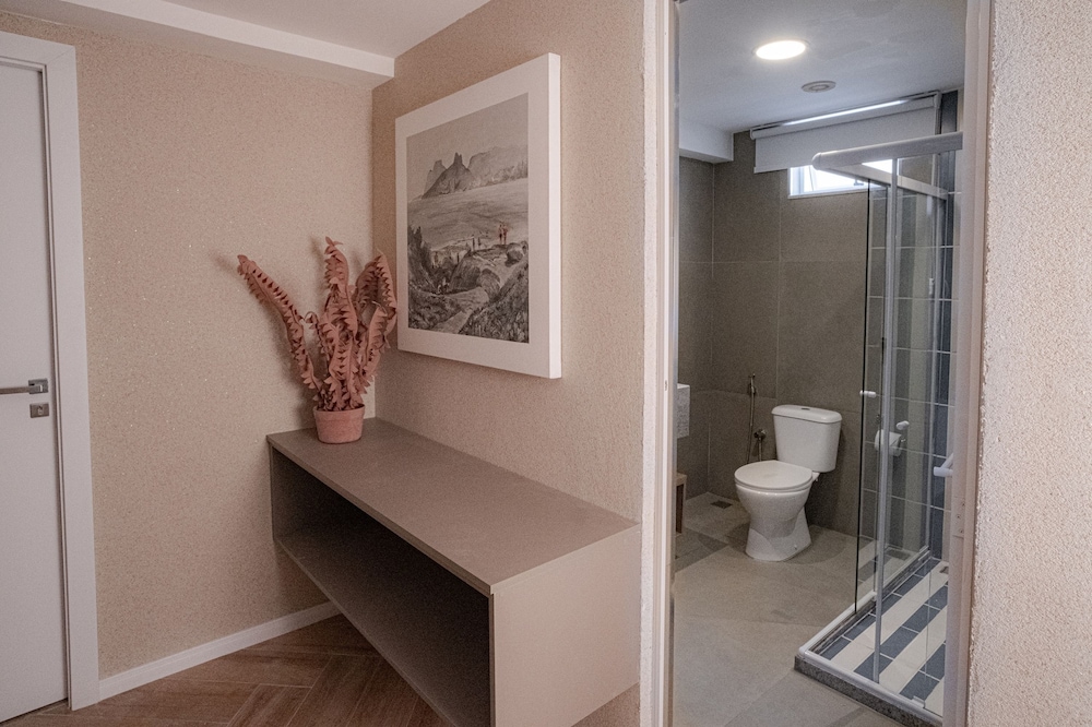 Refuge a few Steps From Copacabana Beach Studios PI PJ
