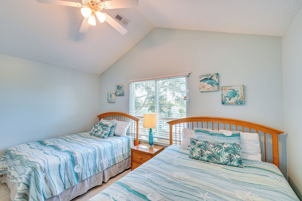 Walk to Ocean: Surfside Beach Gem w/ Private Pool view 2