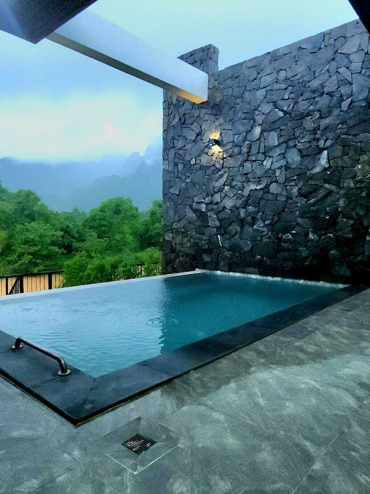 Song View Pool Villa