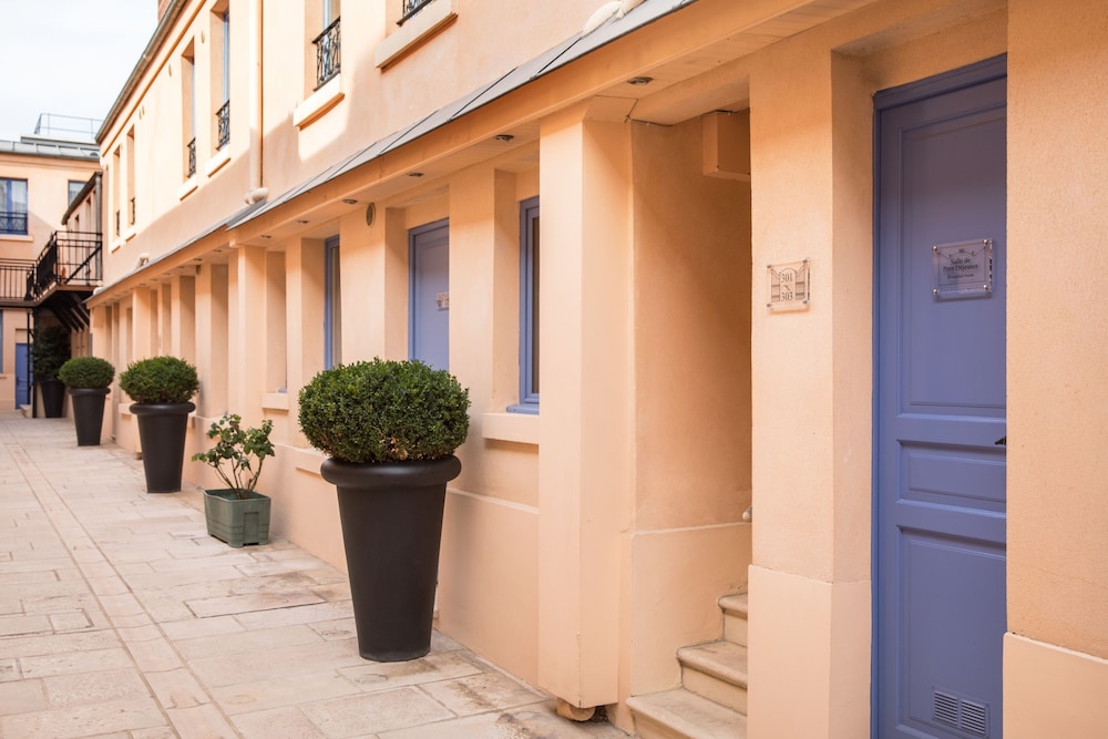 Hôtel de L'Horloge 3