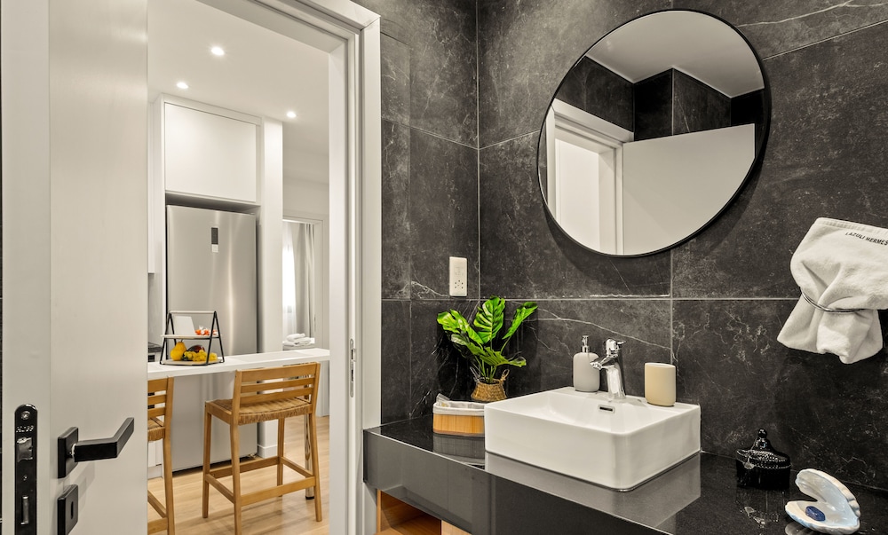 Lazuli Hermes Apartments