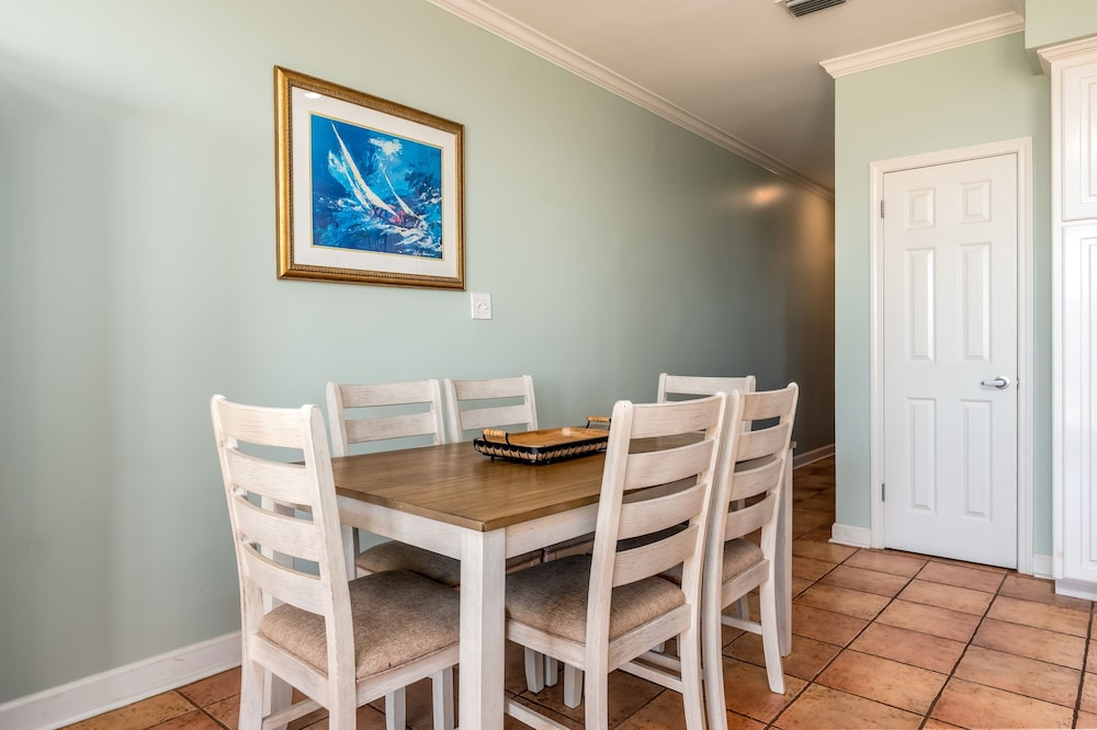 Dauphin Luv - Beach Club #201 4 Bedroom Condo