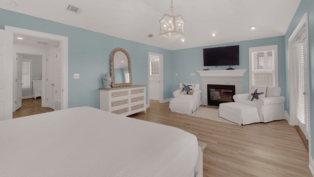 4BR Home w/ Private Pool, Game Room, Beach Access!