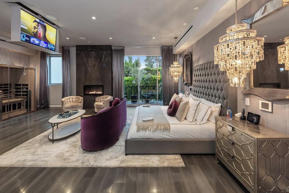 Alta Royale - Exquisite Designer Retreat Near Soho House & Rodeo Drive