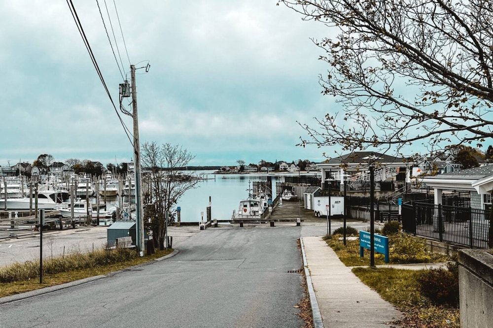 Charming Hyannis 3 Bed 2 Bath
