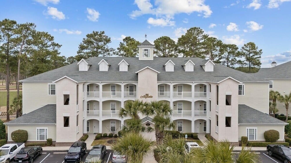 World Tour 104-206a 3 Bedroom Condo