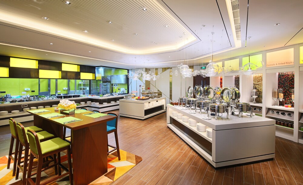 Zhongshan Vacations - Hampton by Hilton Zhongshan Nanlang - Property Image 6