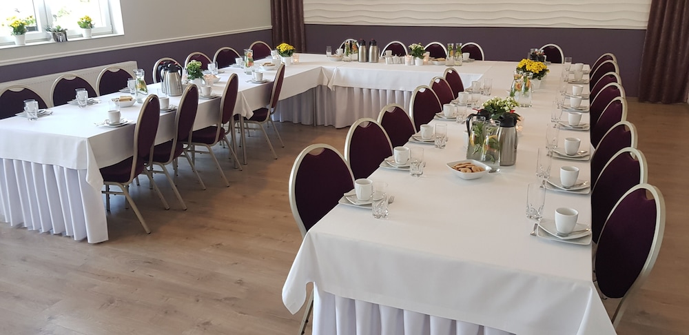 meeting & event spaces