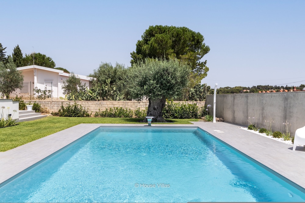 Flaben Luxury Villa in Diano Marina