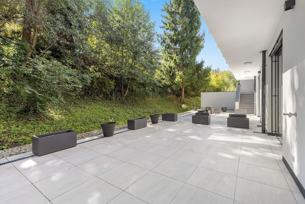 Maria Blick Lake View Apartments