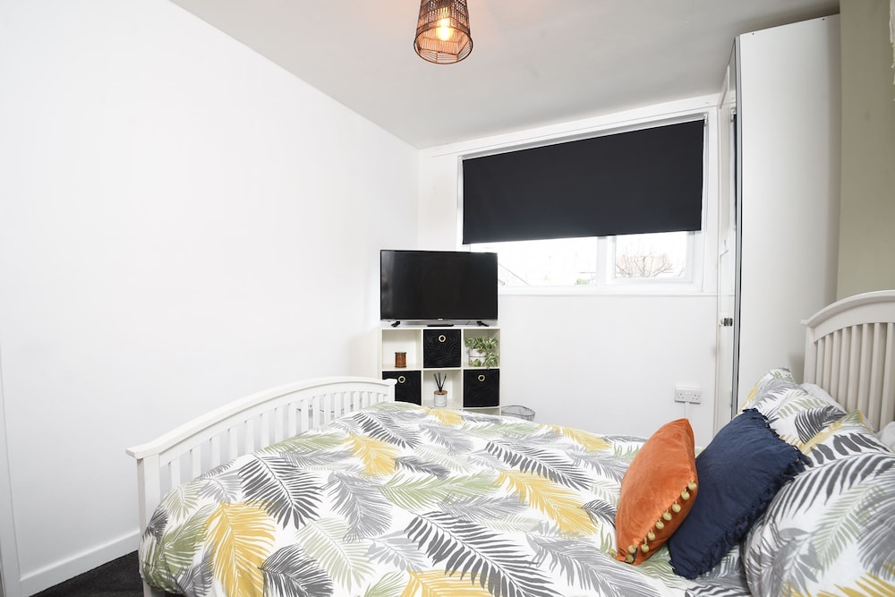 Cosy and Modern 2 Bed Family House in Abergele view 2
