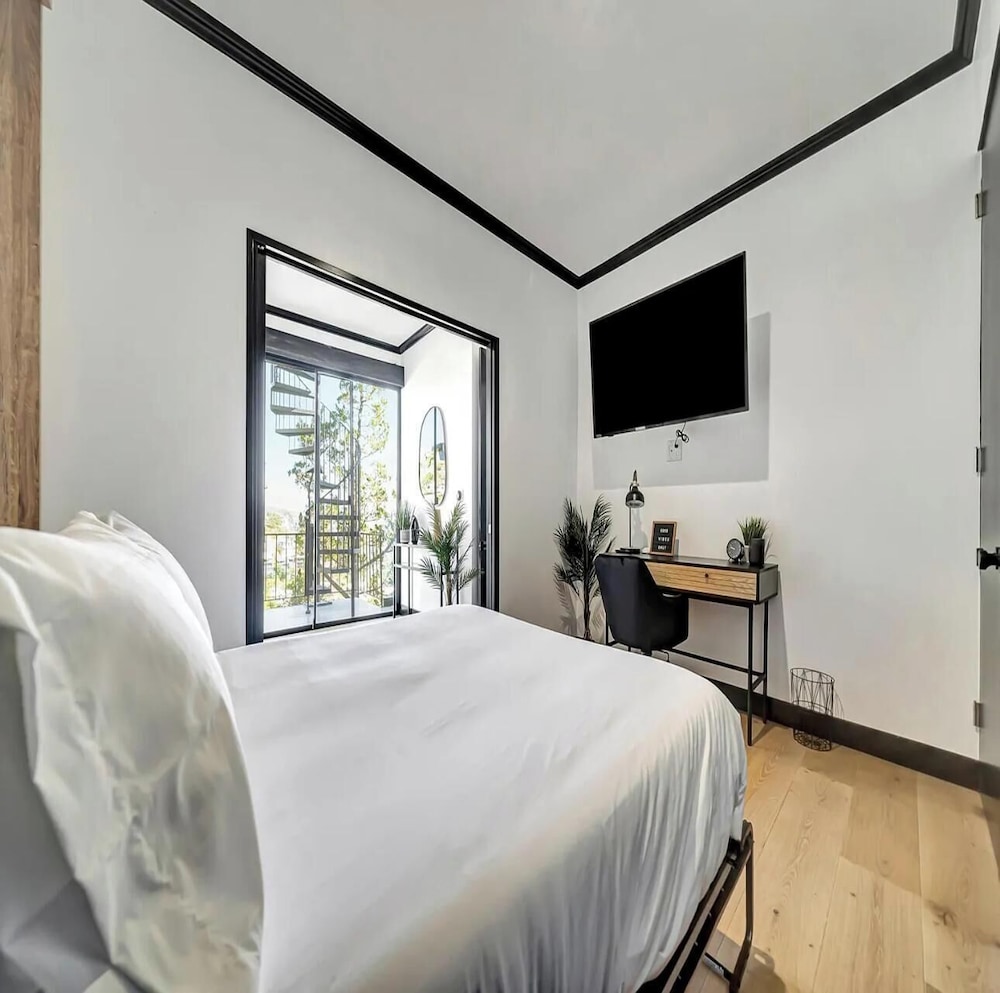 Skyview Estate - Stylish Hollywood Hideaway With Sweeping City Views