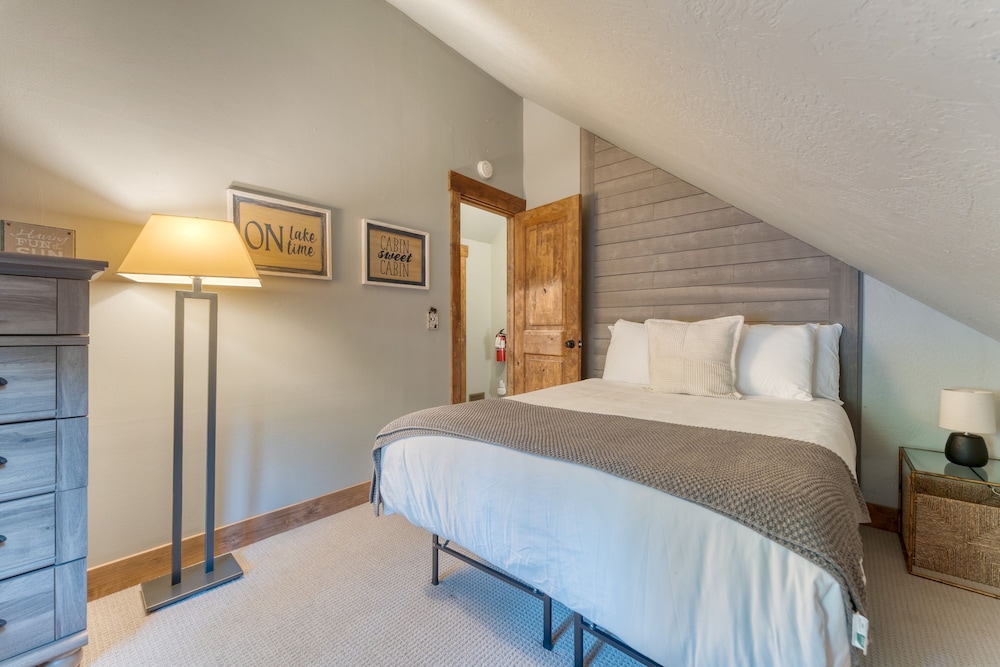 Washoe Way by Avantstay Luxury Tahoe Retreat A Location w Beach Access