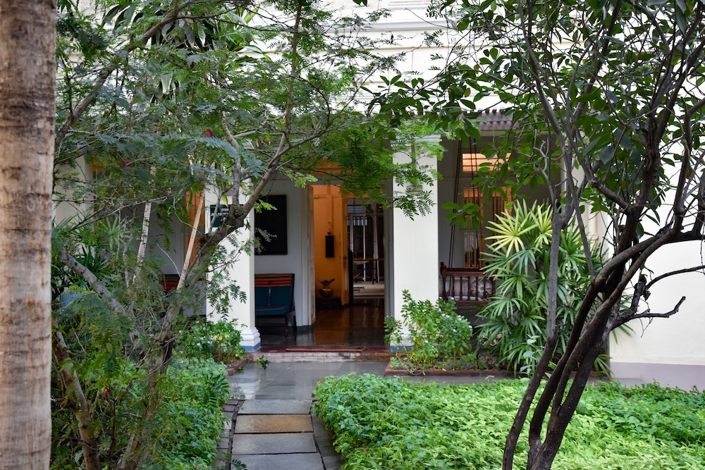 Mangalbag Gallery and Residency