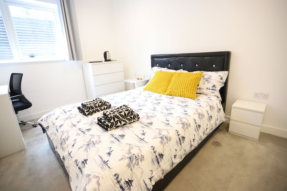 Luxury London Apartment With 5 Bedrooms